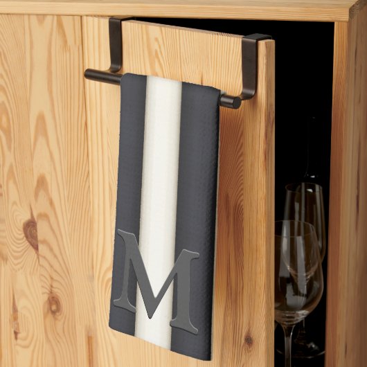 Gothic-Monogramm aus schwarzem und weißem vertikal Geschirrtuch (Drittel gefaltet)