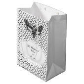 Gothic Moth Skull Wedding - Dunkles Elegant Mittlere Geschenktüte (Vorderseite Schrägansicht)