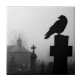 Gothic Nebel and Crow Fliese