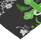 Gothic Post Punk Fashion Zubehör Tischdecke (Schrägansicht)
