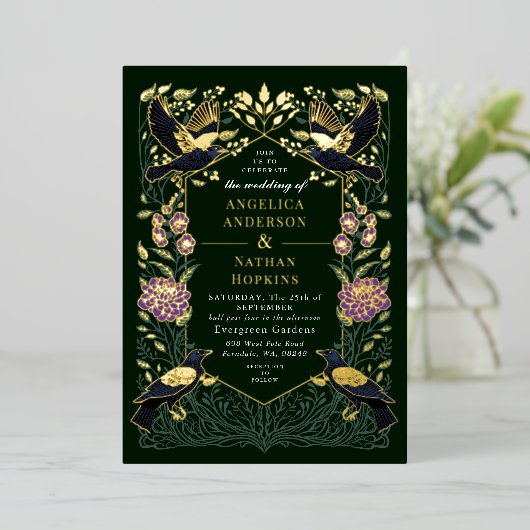 Gothic Raven Lila Snapdragon Wedding Folieneinladung (Stehend vorne)