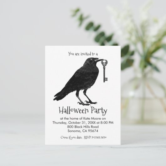 Gothic Raven Skeleton Key Halloween-Party Einladungspostkarte (Stehend Vorderseite)