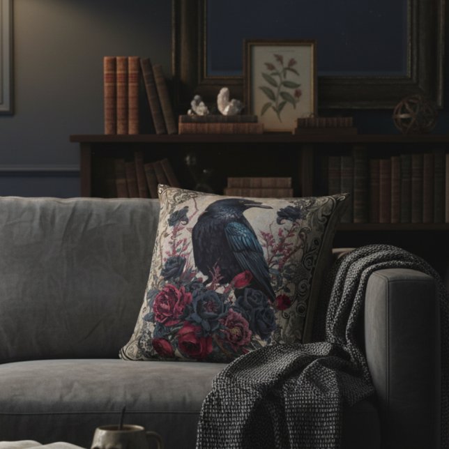 Gothic Raven und Rose Kissen (Gothic Raven with roses pillow)