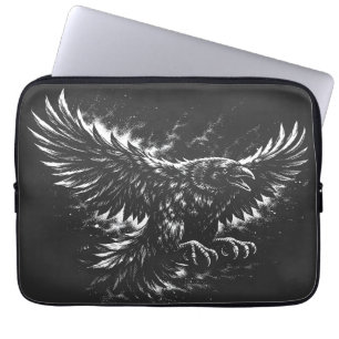 Gothic Raven – von BurnsInHell Laptopschutzhülle