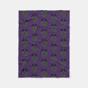Gothic Ravens und Black Heart Fleecedecke