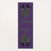 Gothic Ravens und Black Heart Yogamatte (Vorderseite)