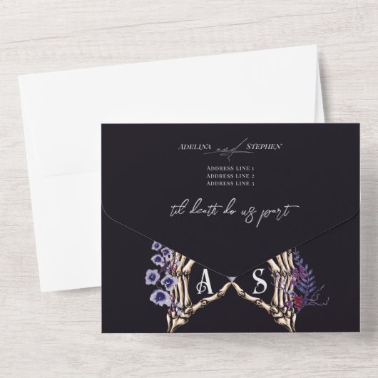 Gothic Skeleton Hands Floral Dark Romance Hochzeit All In One Einladung (Rückseite)