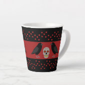 Gothic Skull and Guardian Ravens Halloween Milchtasse (Rechte Ecke)