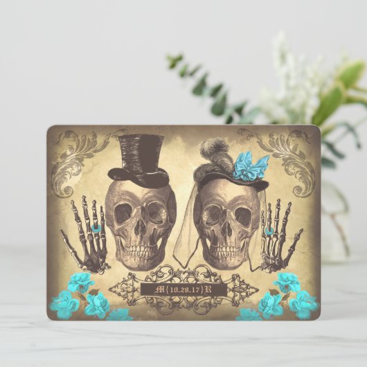 Gothic Skull Couple Day of the Dead Wedding Einlad Einladung (Stehend Vorderseite)