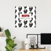 Gothic Skull "Death Before Decaf" | Spooky Funny - Poster (Heimbüro)