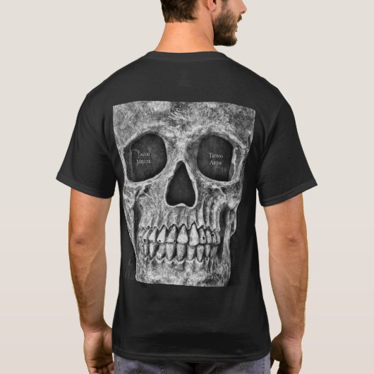 Gothic Skull Face Black and White Tattoo Shop T-Shirt (Rückseite)