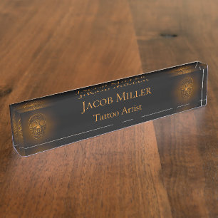 Gothic Skull Head Gold Metallic Tattoo Artist Namensplakette