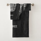 Gothic Skull Head Schwarz und Weiß Custom Badhandtuch Set (Insitu)