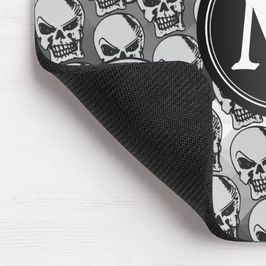 Gothic Skull Heads - Monogram Mousepad (Ecke)