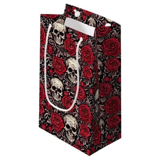 Gothic Skull & Rote Rosen Toile Muster Kleine Geschenktüte (Vorderseite Schrägansicht)