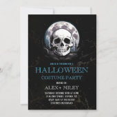 Gothic Skulls and Moon Halloween Costume Party Einladung (Vorderseite)
