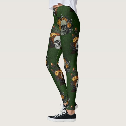 Gothic Skulls Leggings (Links)