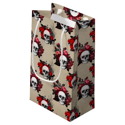 Gothic Skulls rote Rosen gekachelt Muster Kleine Geschenktüte (Rückseite Schrägansicht)