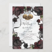 Gothic Skulls Rote Rosen Weißes Halloween Hochzeit Einladung (Vorderseite)