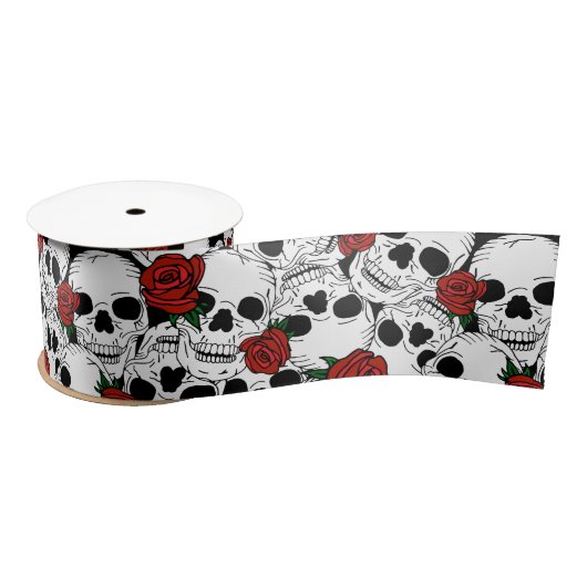 Gothic Skulls und Rote Rosen Gemustert Satinband (Spule)
