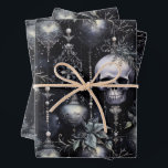 Gothic Spooky Christmas Skulls Geschenkpapier Set<br><div class="desc">Erhöhen Sie Ihre Dekoration und fügen Sie eine bezaubernde Drehung in das traditionelle festliche Ambiente ein. Tauchen Sie ein in die Dunkelheit und feiern Sie Weihnachten! ☠️ 🎄</div>
