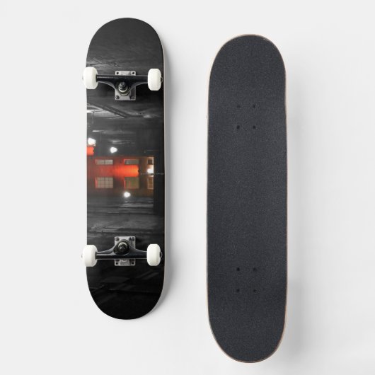 Gothic Staircase Skateboard (Vorderseite)