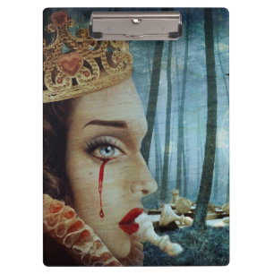 Gothic Surreal Unique Collage Sad Queen of Hearts Klemmbrett
