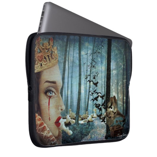 Gothic Surreal Unique Collage Sad Queen of Hearts Laptopschutzhülle (Vorne Rechts)