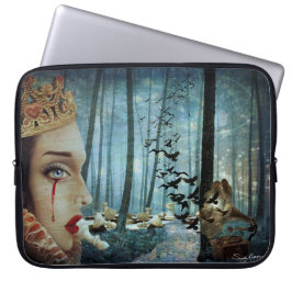 Gothic Surreal Unique Collage Sad Queen of Hearts Laptopschutzhülle