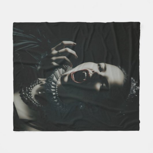 Gothic Vampire Queen Throw Blanket – Dark Fantasy  Fleecedecke (Vorderseite (Horizontal))
