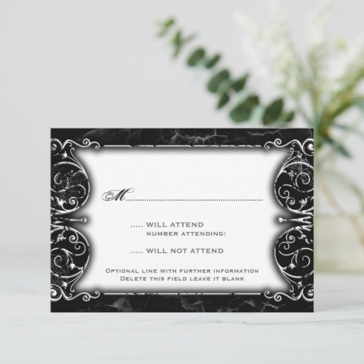 Gothic Viktorianisch Spooky Black & White Wedding RSVP Karte (Stehend Vorderseite)