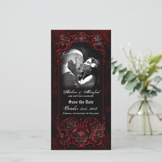 Gothic Viktorianisch Spooky Red Custom Save the Da Date (Stehend Vorderseite)
