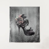 Gothic Vogue | Mute Pastel Rose Mode Stiletto Wandteppich (Vorderseite)