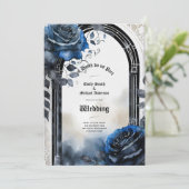 Gothic Wedding Black Blue Rose Arch Alternative Einladung (Stehend Vorderseite)