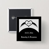 Gothic Wedding Flügelherz Mit Monogramm Button (Vorne & Hinten)