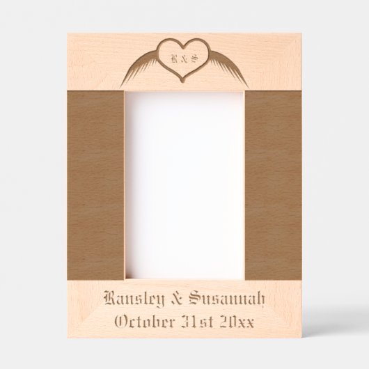 Gothic Wedding Flügelherz Mit Monogramm Geätzte Rahmen (Vorderseite)