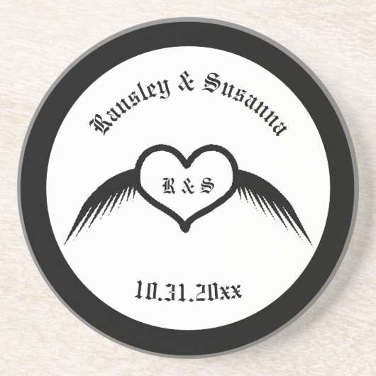 Gothic Wedding Flügelherz Mit Monogramm Getränkeuntersetzer (Vorne)