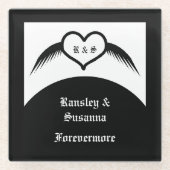 Gothic Wedding Flügelherz Mit Monogramm Glasuntersetzer (Vorderseite)