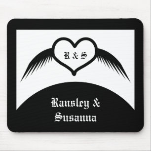 Gothic Wedding Flügelherz Mit Monogramm Mousepad
