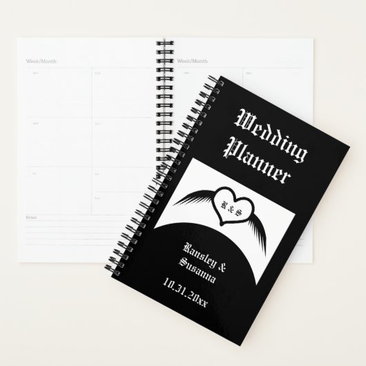 Gothic Wedding Flügelherz Mit Monogramm Planer (Anzeige)