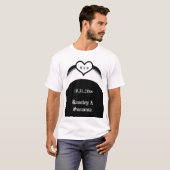 Gothic Wedding Flügelherz Mit Monogramm T-Shirt (Vorne ganz)