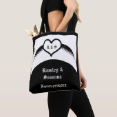Gothic Wedding Flügelherz Mit Monogramm Tasche (Von Nahem)