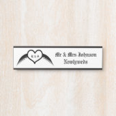 Gothic Wedding Flügelherz Mit Monogramm Türschild (Vorderseite )