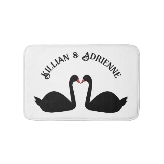 Gothic Wedding Kissing Black Swans Custom Badematte (Vorderseite)