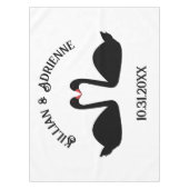 Gothic Wedding Kissing Black Swans Custom Tischdecke (Vorderseite)