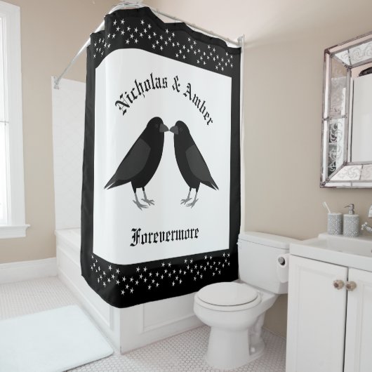 Gothic Wedding Kissing Ravens Custom Duschvorhang (Beispiel)
