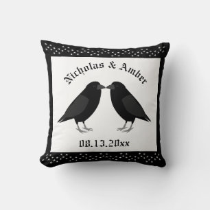 Gothic Wedding Kissing Ravens Custom Kissen
