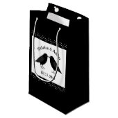 Gothic Wedding Kissing Ravens Custom Kleine Geschenktüte (Vorderseite Schrägansicht)