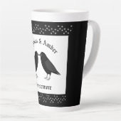 Gothic Wedding Kissing Ravens Custom Milchtasse (Rechte Ecke)