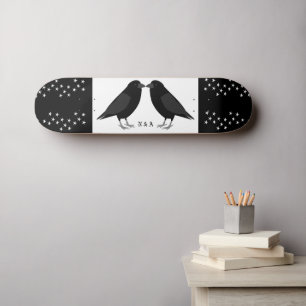 Gothic Wedding Kissing Ravens Custom Mit Monogramm Skateboard